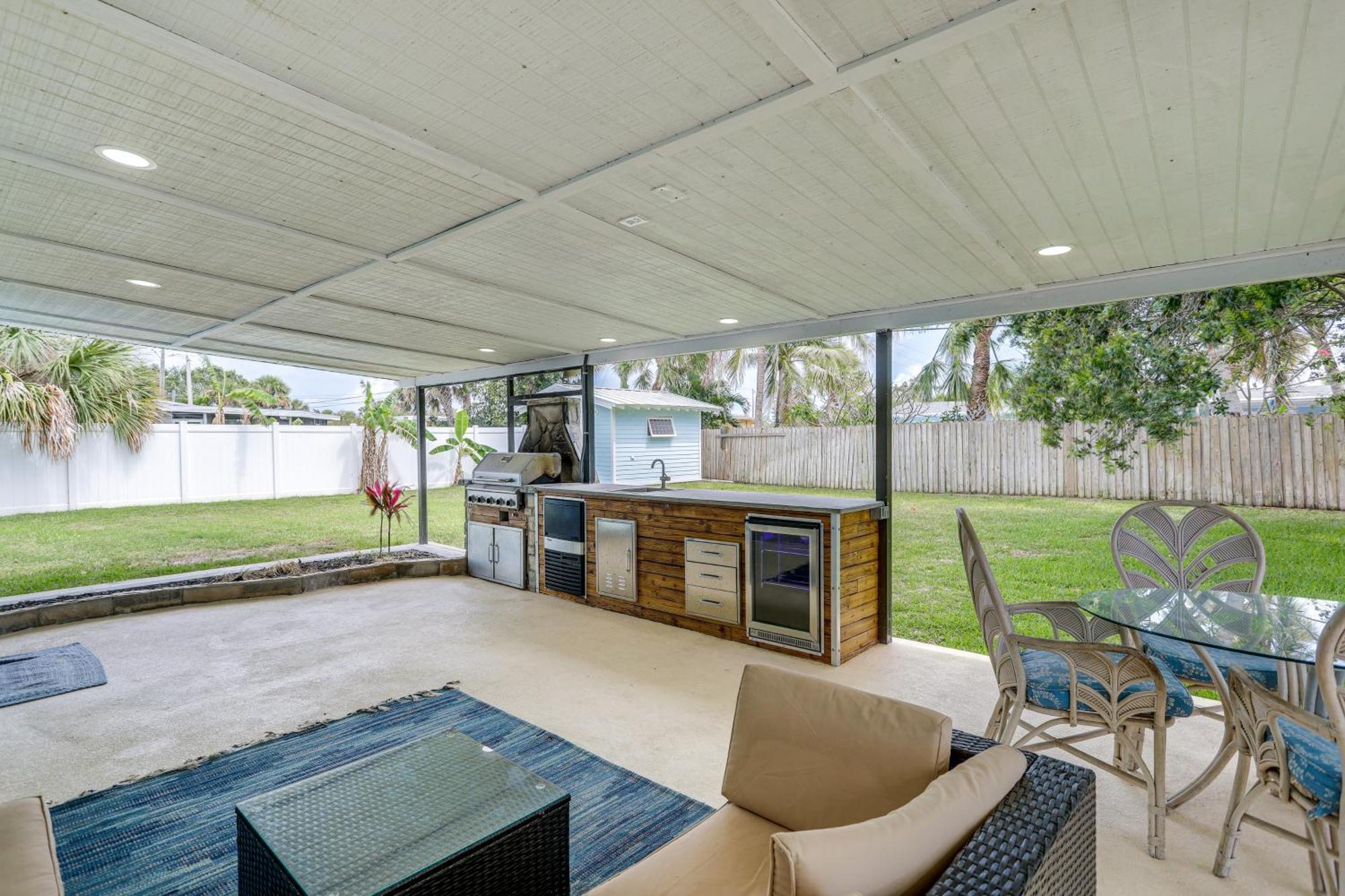 Pet-Friendly Cocoa Beach Home Walk To Beach! Exterior foto