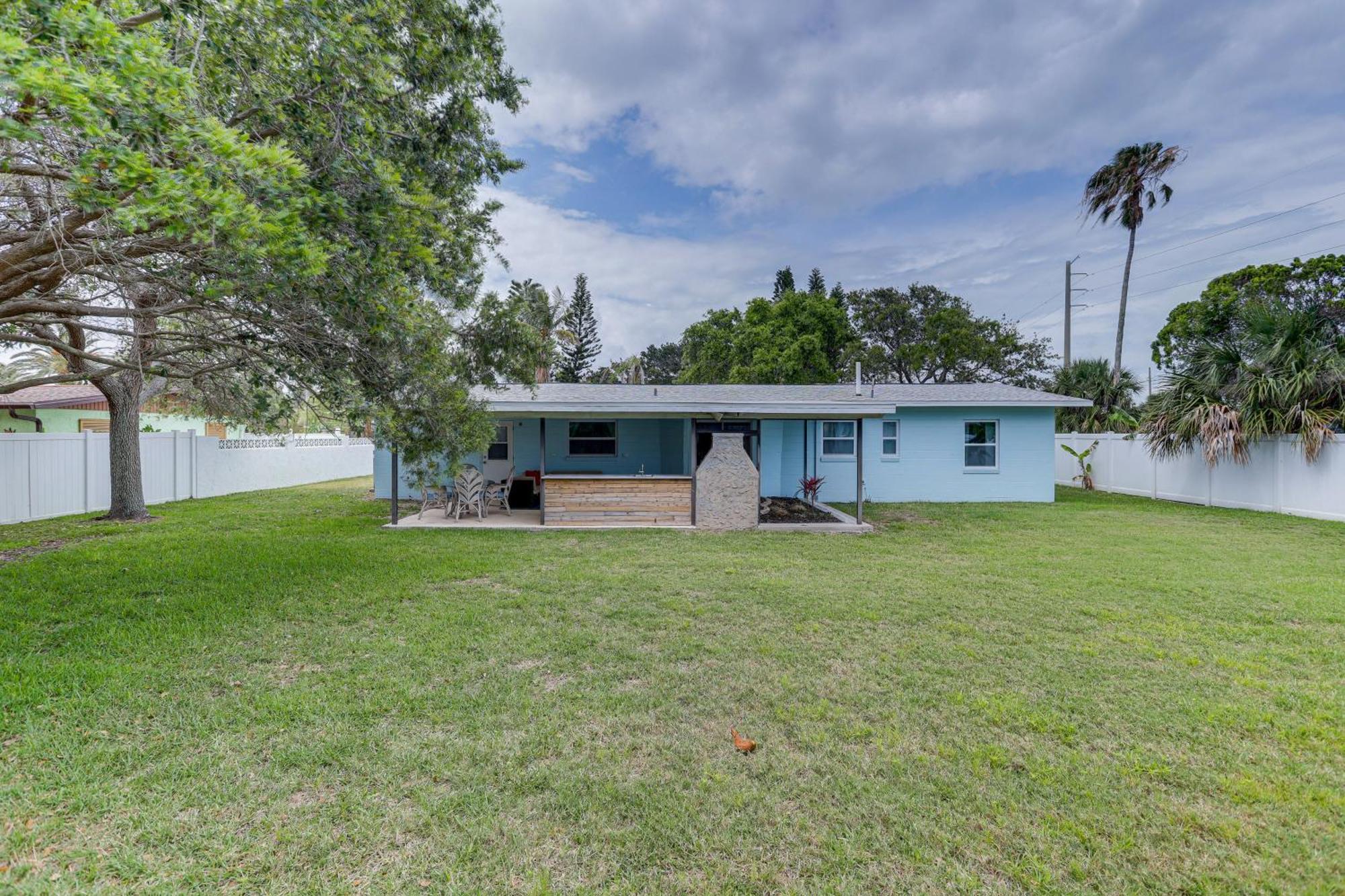 Pet-Friendly Cocoa Beach Home Walk To Beach! Exterior foto